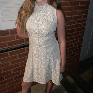 White/tan lace dress with pockets